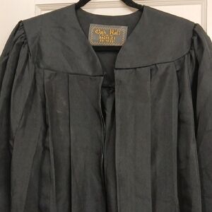 Bachelors Graduation Gown